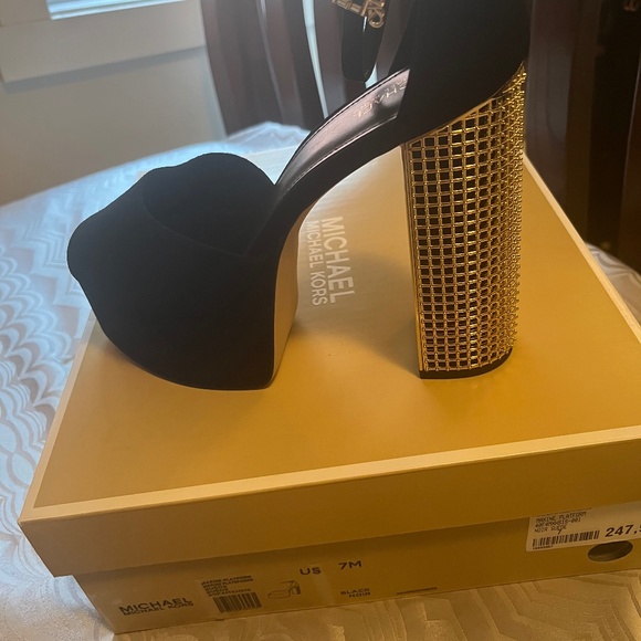 Michael Kors shoes size 7 - Picture 1 of 1